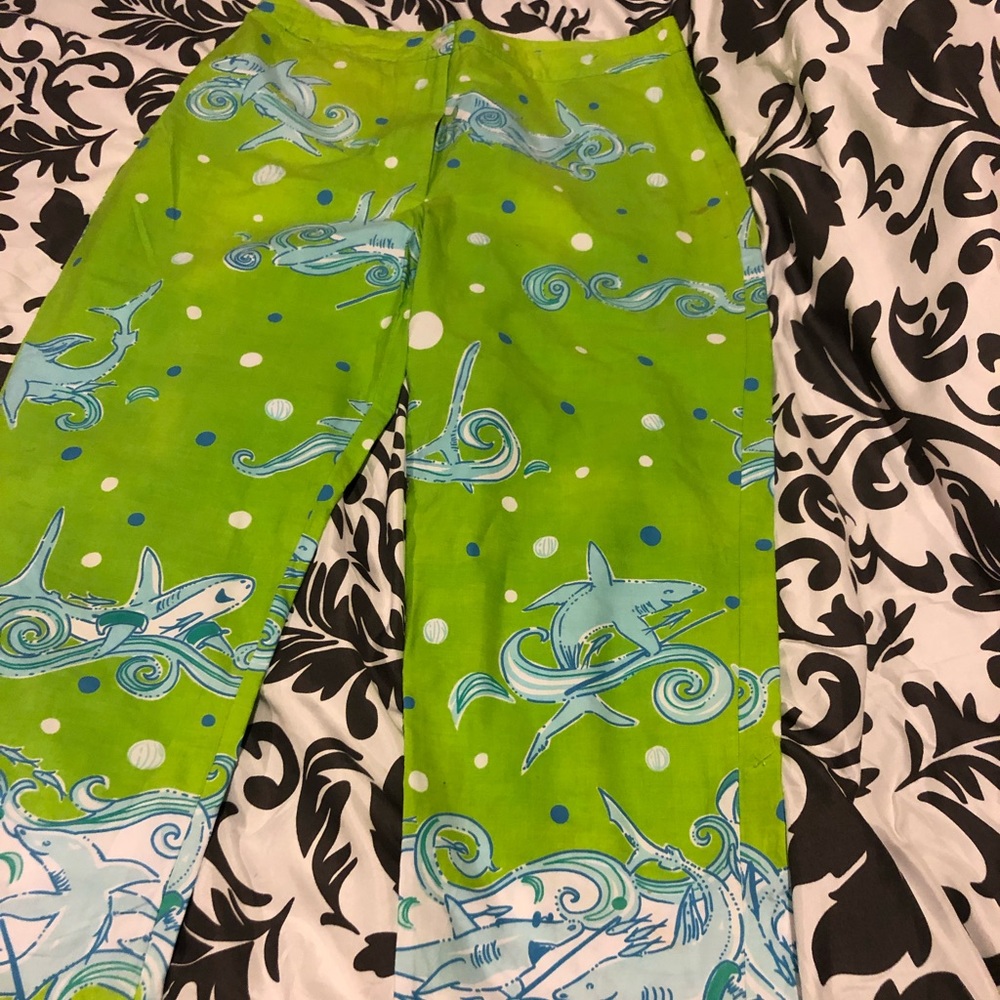 Lilly Pulitzer shark capris ! Perfect fun capris